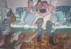 عیار نوجوان همسایه خود را در حال تماشای پورنو می ادرس کانال پورن تلگرام یابد و دیک خود را می مکید