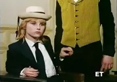 Bridgette کانال فیلم پورن تلگرام B از ناپدری دوستش دیدن می کند